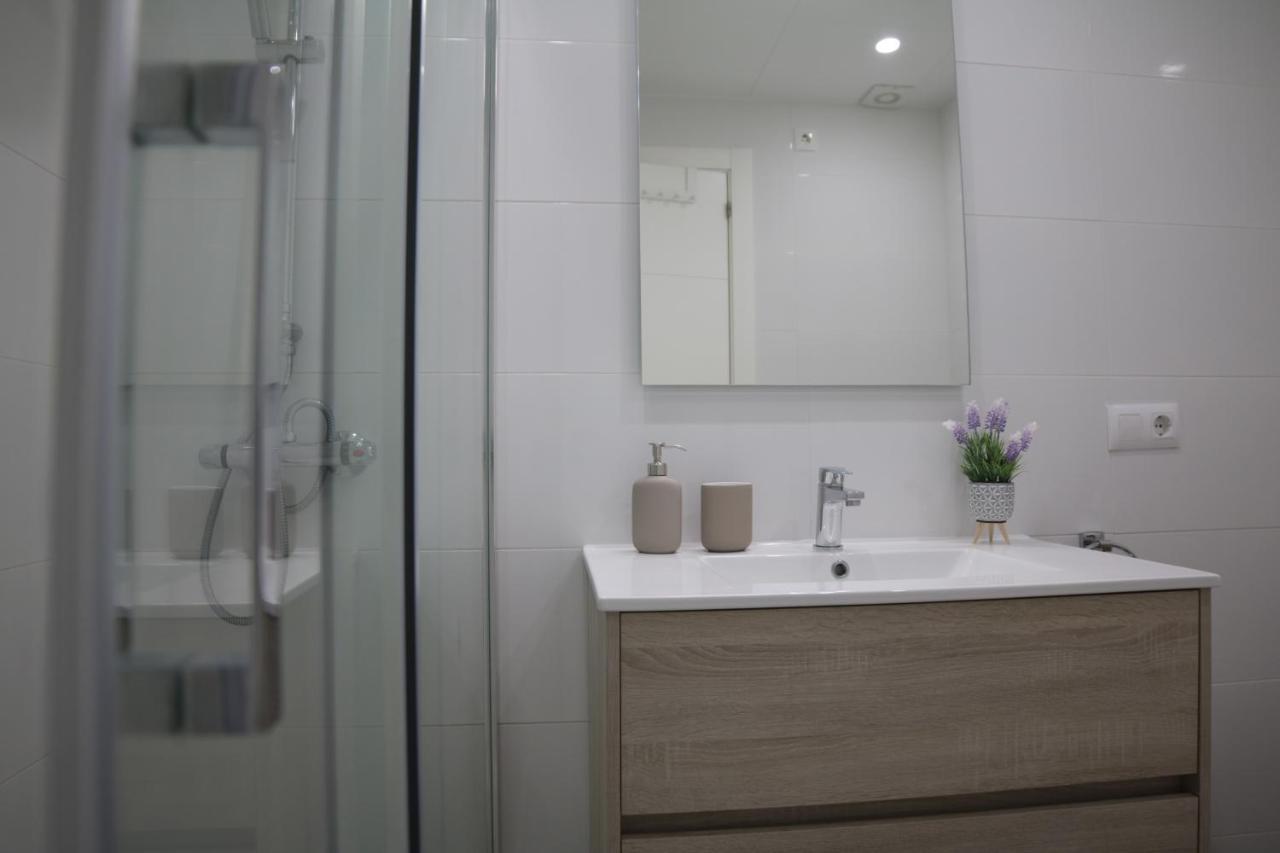 Modern Apartament Al Costat Del Parc De La Devesa Girona Exteriör bild